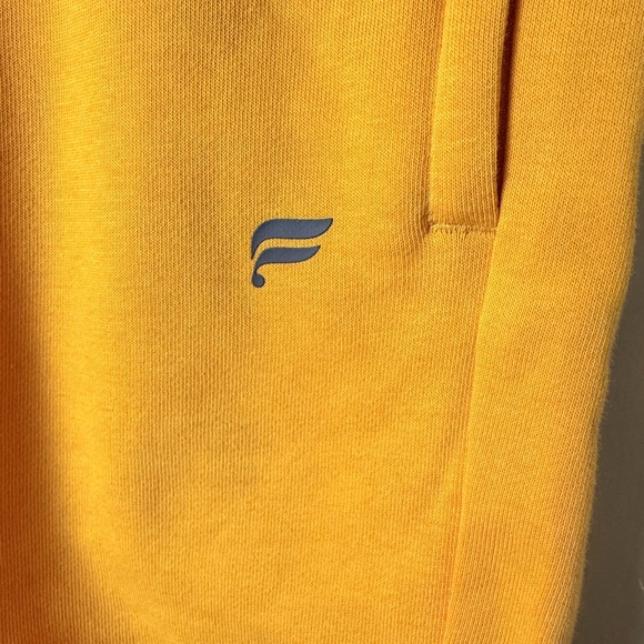 NWT Fabletics Men's Lightweight Go-To Short Medium - Picture 4 of 7